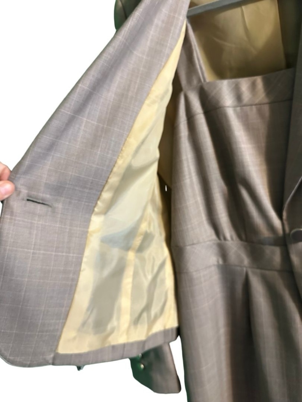 Larry Levine Dress Suit Beige Plaid with Single-Button Blazer Set